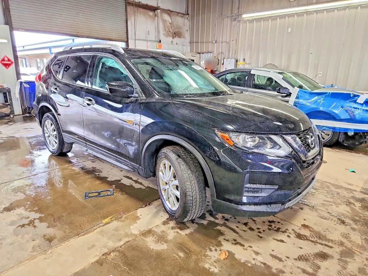 2017 Nissan Rogue VIN JN8AT2MV8HW251777 COPART salvage auction — Side, IL - SALVAGE CERTIFICATE, sold $1,850 on 2026-07-02 (photo 4)