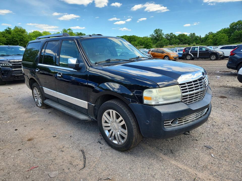 2007 Lincoln Navigator VIN 5LMFU28527LJ10978 COPART salvage auction — REAR END, Pa - Certificate Of Salvage, sold $600 on 2026-07-08 (photo 4)