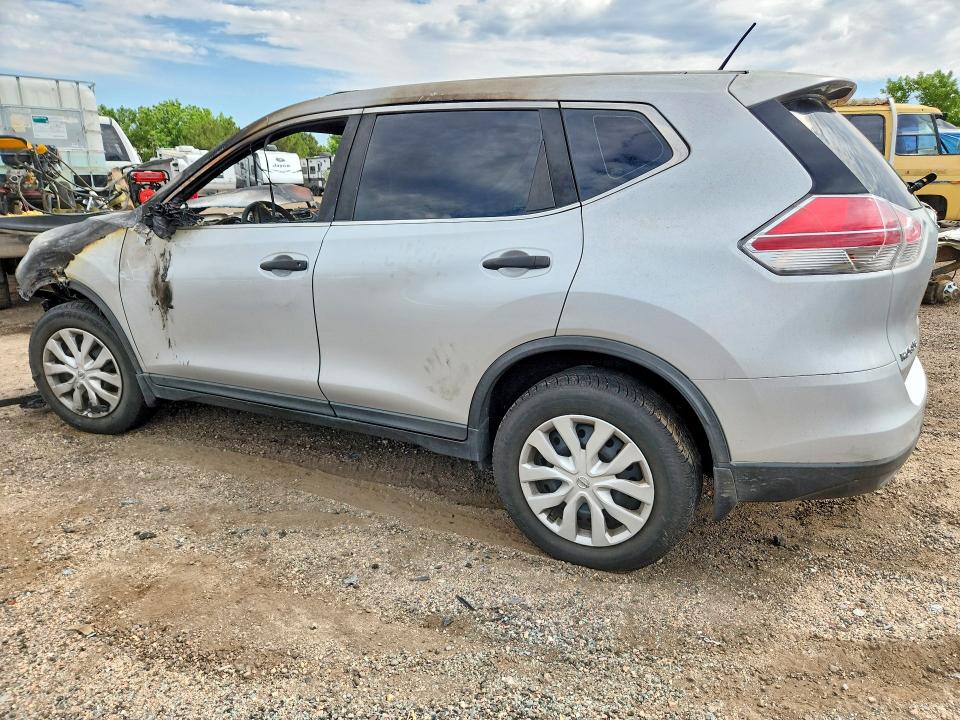 2016 Nissan Rogue sport VIN KNMAT2MV1GP643858 COPART salvage auction — Burn Engine, Co - Public - Nonrepairable, sold $250 on 2026-07-13 (photo 2)