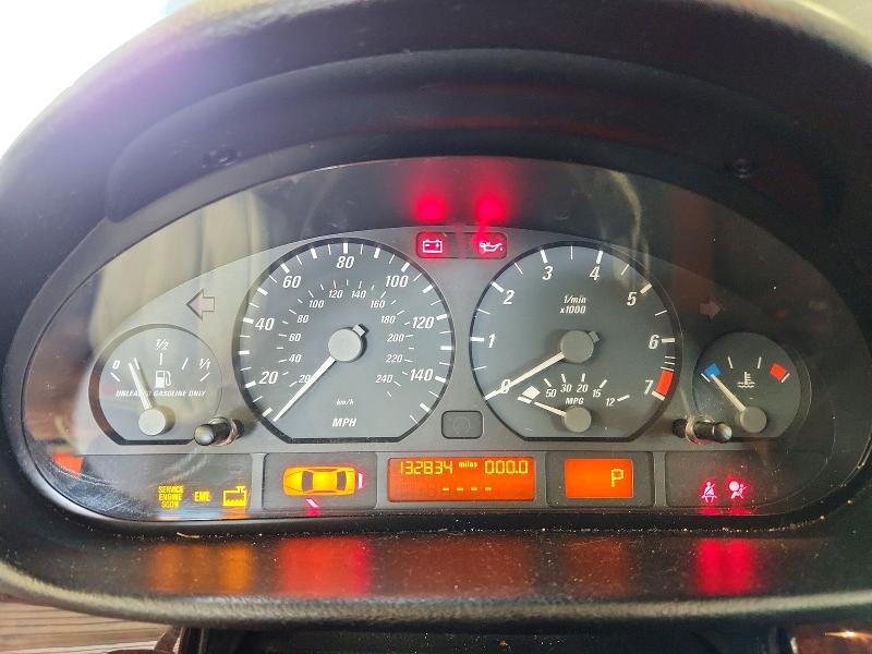 2006 BMW 3 series VIN WBABW334X6PX86636 COPART salvage auction — FRONT END, MN - CERT OF TITLE-SALVAGE, sold $500 on 2026-07-09 (photo 9)