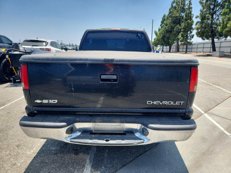 2003 Chevrolet S truck VIN 1GCCS19X338126811 COPART salvage auction — MINOR DENT/SCRATCHES, Ca - Dis/Dlr/Exp Only Clean Title, sold $525 on 2026-07-02 (photo 6)