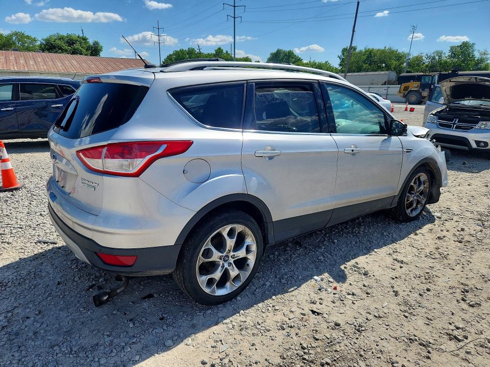 2013 Ford Escape VIN 1FMCU0J93DUC22024 COPART salvage auction — FRONT END, OH - CERT OF TITLE-SALVAGE, sold $225 on 2026-07-02 (photo 3)