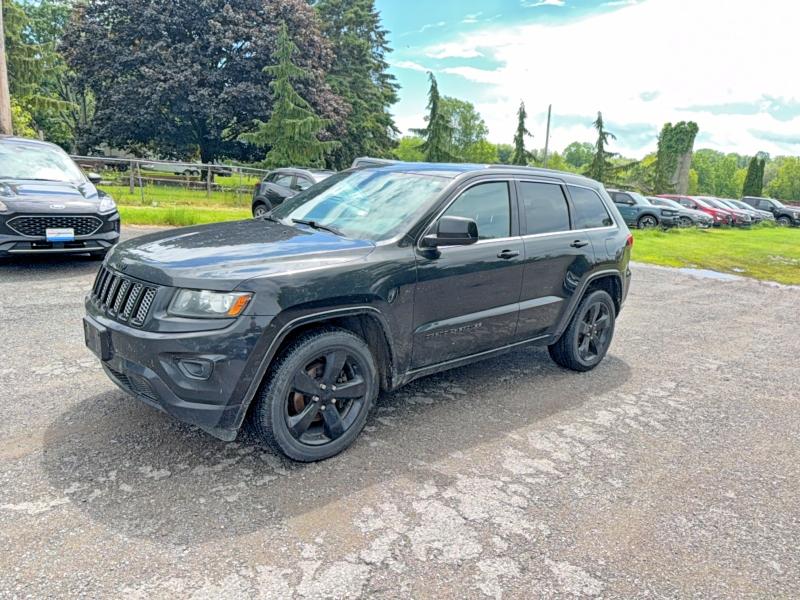 2015 Jeep VIN 1C4RJFAGXFC624916 COPART salvage auction — NORMAL WEAR, On - Permit No Brand - Unfit (P), sold $1,050 on 2026-07-03 (photo 2)