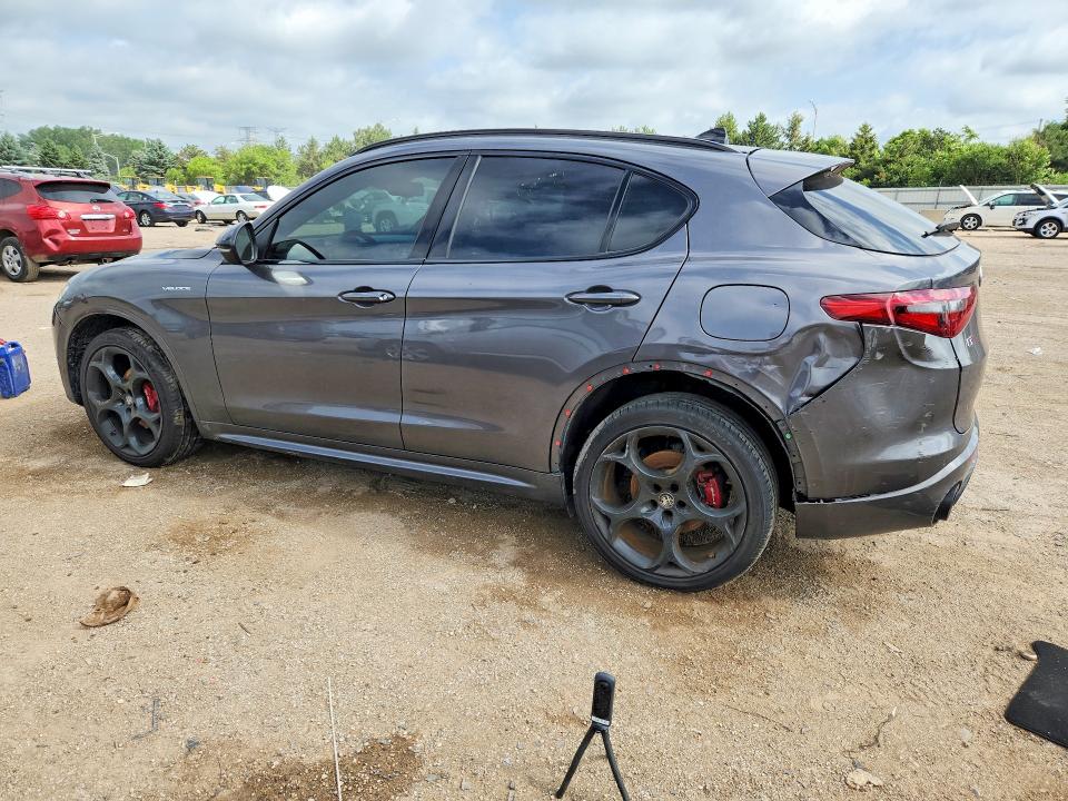 2022 Alfa romeo Stelvio VIN ZASPAKBN7N7D42339 COPART salvage auction — MINOR DENT/SCRATCHES, Il - Certificate Of Title, sold $10,800 on 2026-08-18 (photo 2)