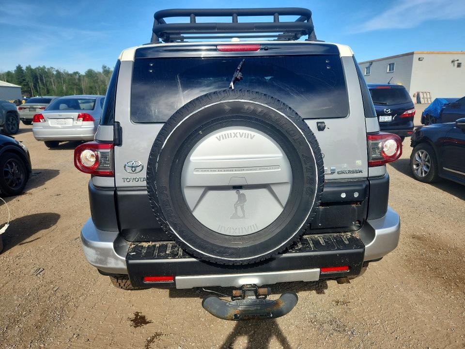 2014 Toyota Fj cruiser VIN JTEBU4BF0EK179010 COPART salvage auction — SIDE, On - Permit Salvage, sold $13,800 on 2026-07-02 (photo 6)
