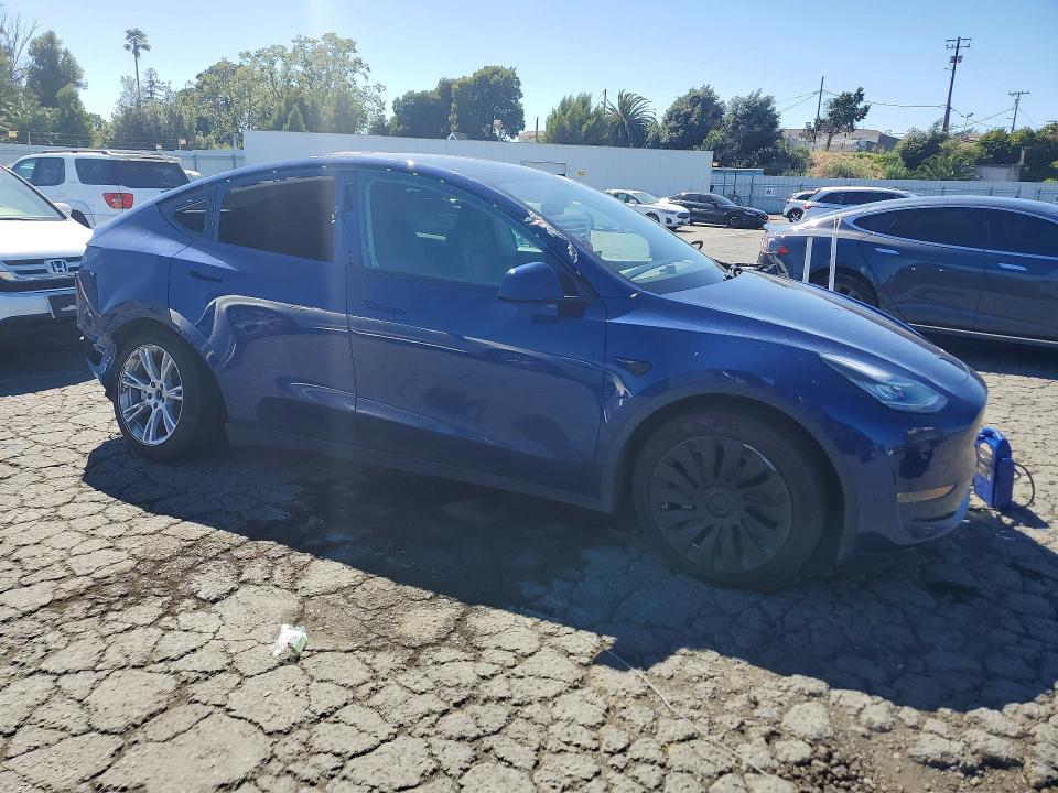 2022 Tesla Model y VIN 7SAYGDEE6NF344891 COPART salvage auction — REAR END, Ca - Salvage Certificate, sold $11,000 on 2026-07-06 (photo 4)
