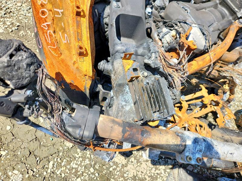 2024 Kawasaki Zx1002 VIN JKBZXVK17RA048775 COPART salvage auction — BURN, Va - Non-Repairable Certificate, sold $20 on 2026-07-31 (photo 8)