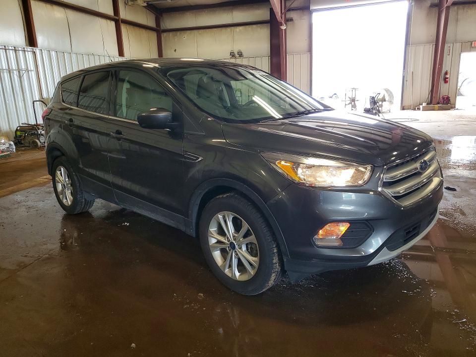 2019 Ford Escape VIN 1FMCU9GDXKUC06822 COPART salvage auction — MINOR DENT/SCRATCHES, Mi - Certificate Of Title, sold $1,550 on 2026-07-02 (photo 4)