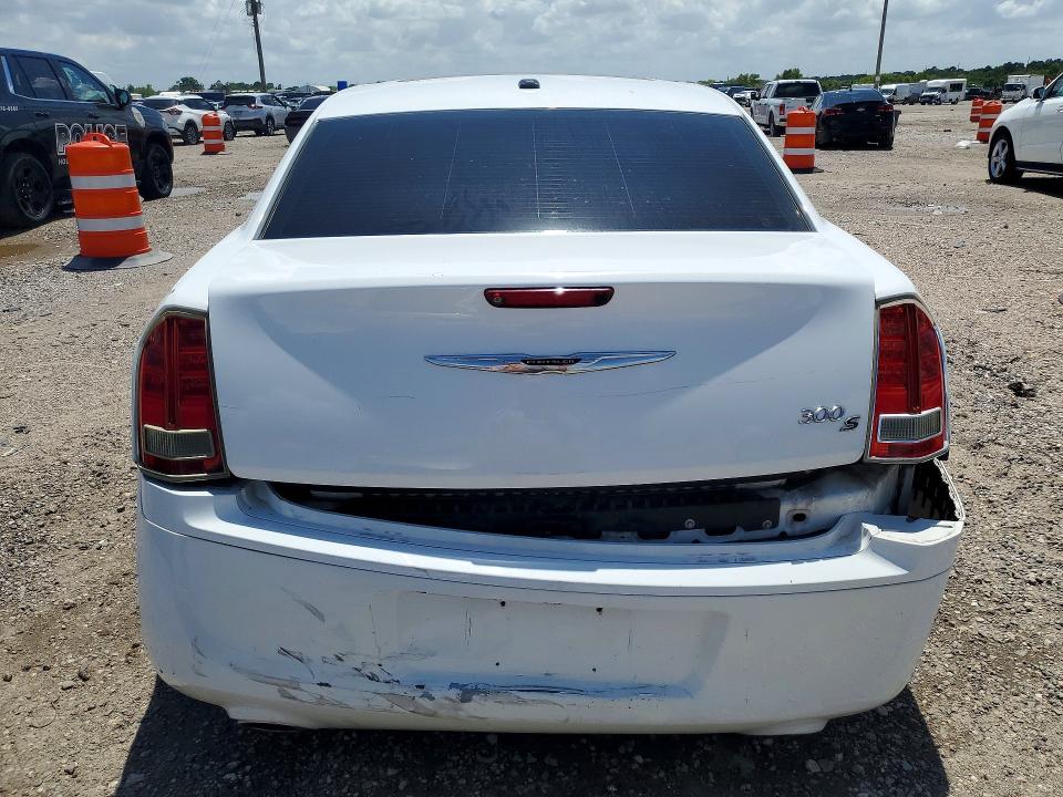 2013 Chrysler 300 VIN 2C3CCABG9DH732685 COPART salvage auction — REAR END, Tx - Salvage Vehicle Title, sold $800 on 2026-07-02 (photo 6)