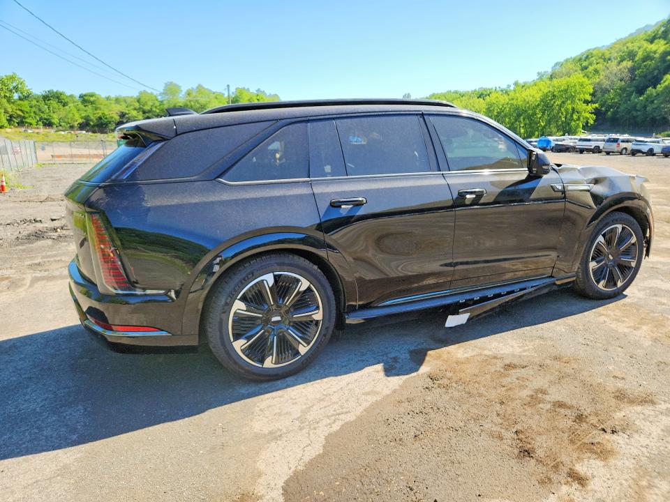 2025 Cadillac Escalade VIN 1GYTEFKL1SU100607 COPART salvage auction — FRONT END, NJ - CERT OF TITLE-SALVAGE, sold $24,700 on 2026-07-21 (photo 3)