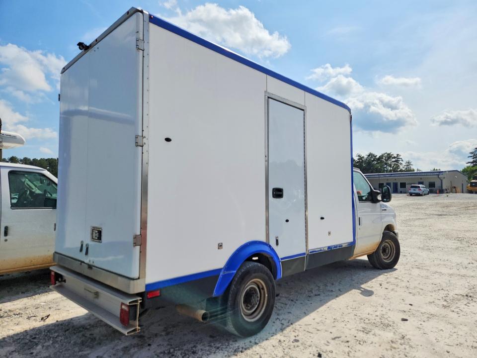 2023 Ford E-350 VIN 1FDWE3FK4PDD14769 COPART salvage auction — MINOR DENT/SCRATCHES, Ga - Certificate Of Title, sold $1,700 on 2026-07-28 (photo 3)