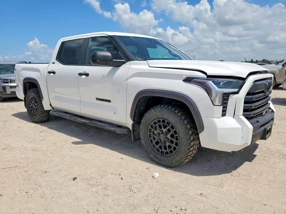2026 Toyota Tundra VIN 5TFLA5AB5TX053070 COPART salvage auction — FRONT END, TX - SALVAGE VEHICLE TITLE, sold $27,750 on 2026-07-02 (photo 4)