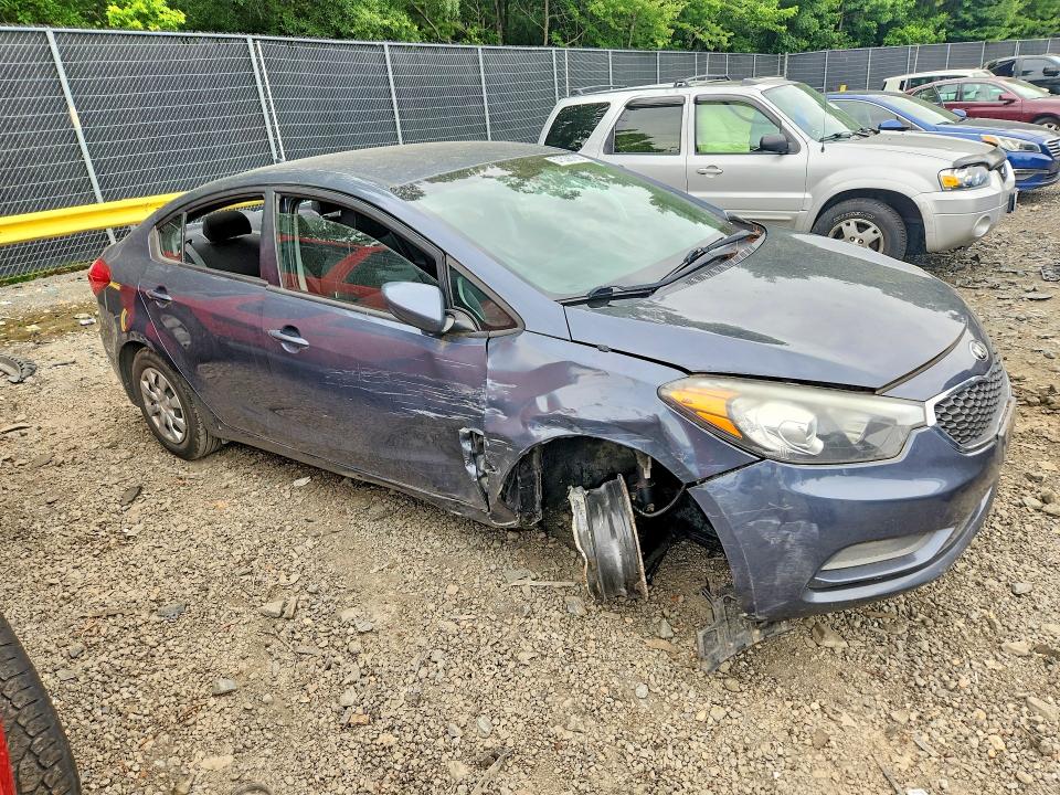 2016 Kia VIN KNAFK4A61G5440558 COPART salvage auction — FRONT END, Md - Cert Of Salvage > 75% Damage, sold $1,300 on 2026-07-28 (photo 4)