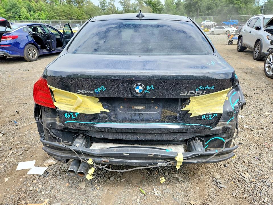 2015 BMW 3er VIN WBA3B5C54FP652967 COPART salvage auction — REAR END, Md - Cert Of Salvage > 75% Damage, sold $225 on 2026-08-21 (photo 6)