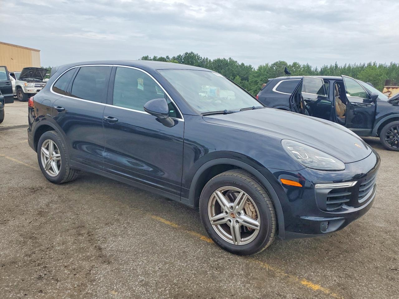 2017 Porsche Cayenne VIN WP1AB2A25HLA51108 COPART salvage auction — Minor Dent/Scratches, TN - CERTIFICATE OF TITLE (P), sold $6,700 on 2026-07-06 (photo 4)