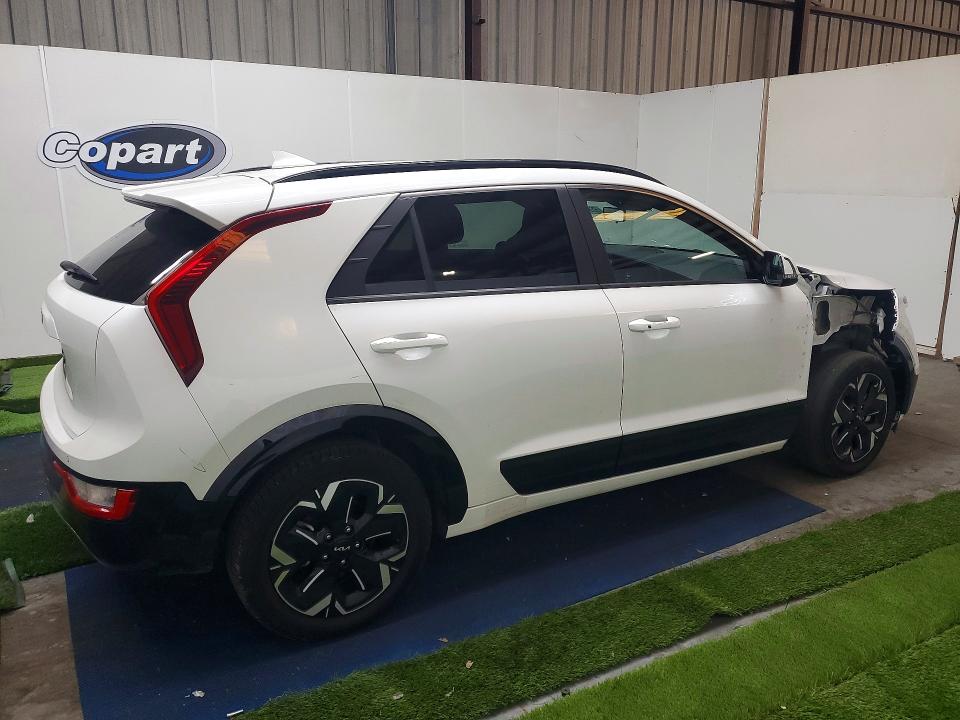 2023 Kia Niro VIN KNDCR3L1XP5071454 COPART salvage auction — FRONT END, Fl - Certificate Of Title, sold $10,600 on 2026-07-06 (photo 3)