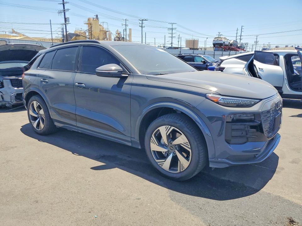 2025 Audi Q6 VIN WA124BGF8SA062840 COPART salvage auction — REAR END, Salvage Title, sold $25,500 on 2026-08-19 (photo 4)