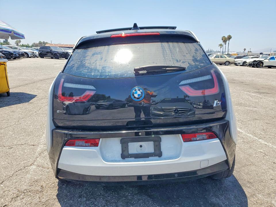 2017 BMW VIN WBY1Z6C35H7A39738 COPART salvage auction — ROLLOVER, Ca - Salvage Certificate, sold $1,500 on 2026-07-31 (photo 6)