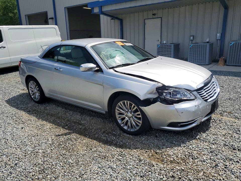 2012 Chrysler 200 VIN 1C3BCBFG7CN176314 COPART salvage auction — FRONT END, Nc - Salvage Certificate Of Title, sold $225 on 2026-07-09 (photo 4)