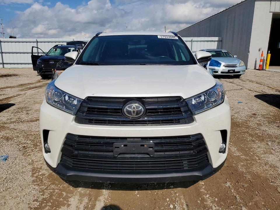 2018 Toyota VIN 5TDJZRFH2JS813592 COPART salvage auction — HAIL, Ia - Cert Of Title-Salvage Title, sold $10,200 on 2026-07-22 (photo 5)