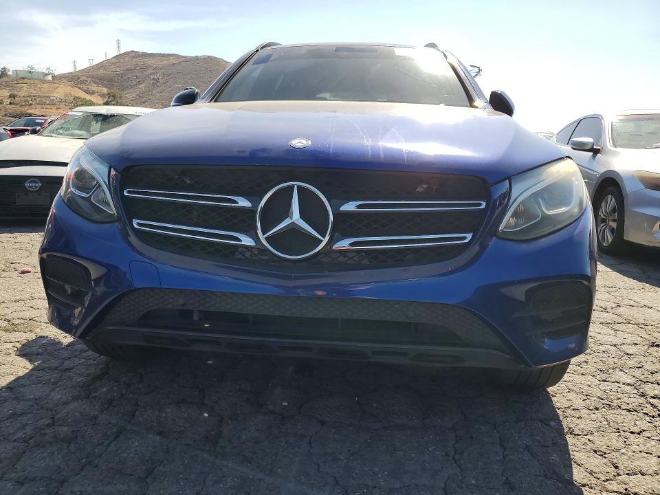2017 Mercedes-benz Glc VIN WDC0G4JB4HF197289 COPART salvage auction — MINOR DENT/SCRATCHES, Ca - Dis/Dlr/Exp Only Clean Title, sold $7,000 on 2026-07-09 (photo 5)
