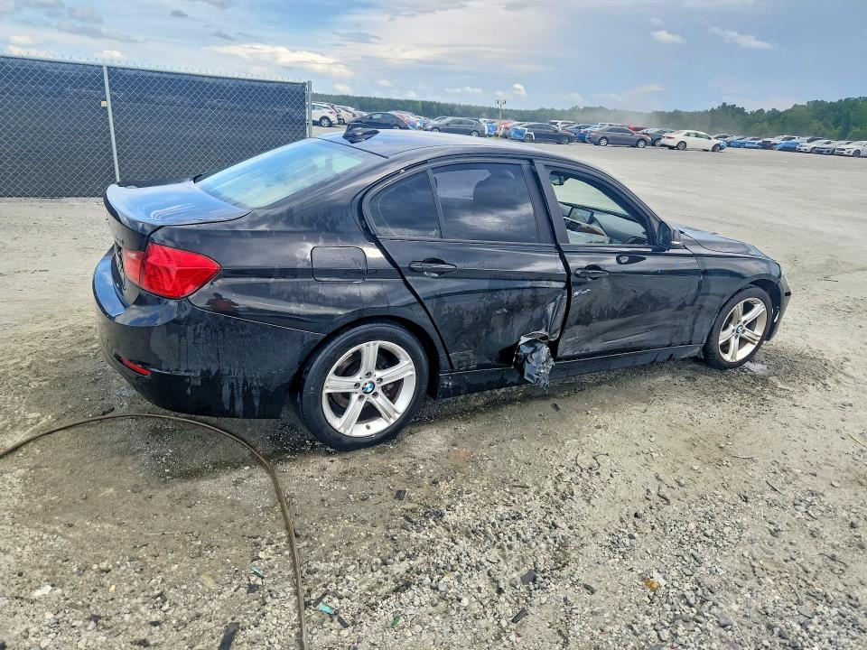 2013 BMW 3er VIN WBA3A5C55DF601726 COPART salvage auction — SIDE, Sc - Cert Of Title-Salvage, sold $1,150 on 2026-08-17 (photo 3)