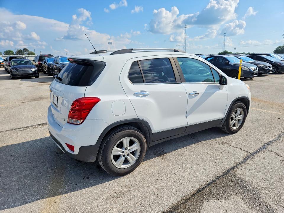 2017 Chevrolet Trax VIN KL7CJLSB8HB153085 COPART salvage auction — HAIL, MO - SALVAGE CERTIFICATE OF TITLE, sold $1,550 on 2026-07-29 (photo 3)