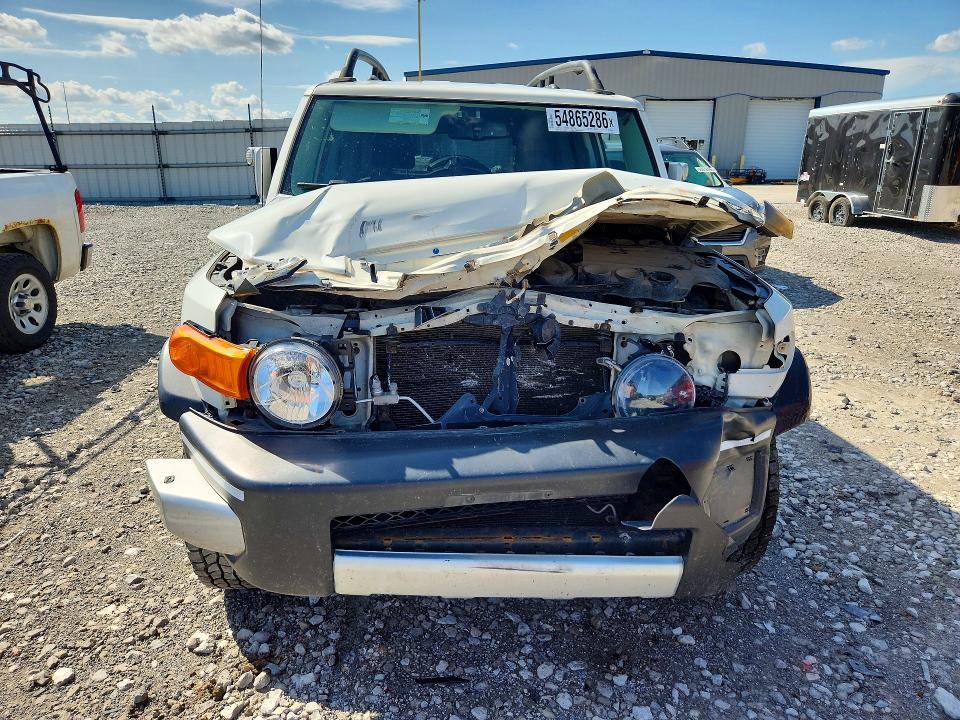2010 Toyota Fj cruiser VIN JTEBU4BF0AK079211 COPART salvage auction — FRONT END, IL - SALVAGE CERTIFICATE, sold $4,200 on 2026-07-06 (photo 5)