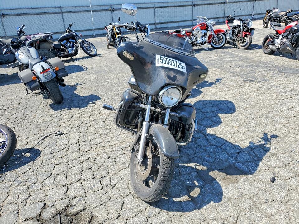 1995 Kawasaki Kz1000 VIN JKAKZCP22SB512805 COPART salvage auction — MINOR DENT/SCRATCHES, CA - LIEN PAPERS-CLEAN OR AC, sold $225 on 2026-07-27 (photo 2)