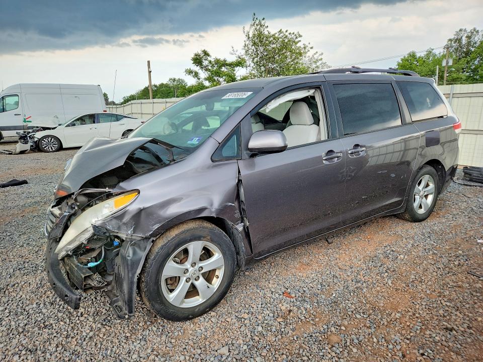 2011 Toyota Sienna VIN 5TDKK3DC4BS169978 COPART salvage auction — FRONT END, Nj - Certificate Of Title, sold $975 on 2026-07-08 (photo 1)