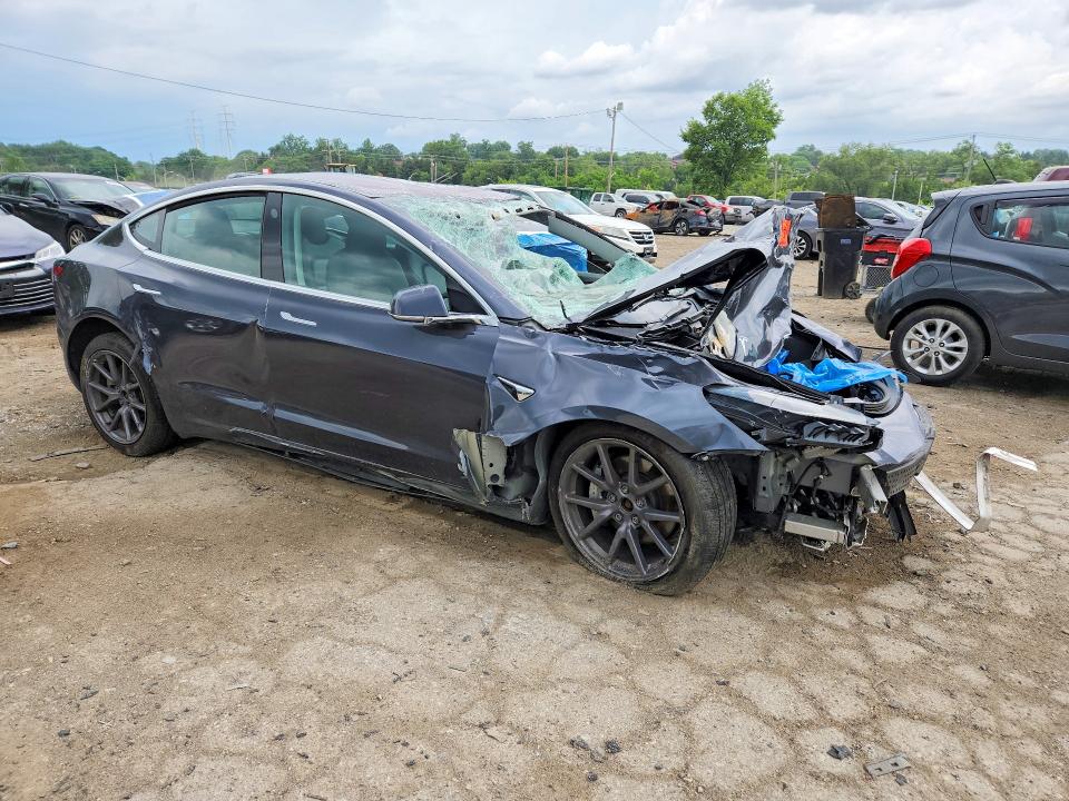 2018 Tesla Model 3 VIN 5YJ3E1EB6JF114103 COPART salvage auction — FRONT END, Md - Certificate Of Title, sold $1,100 on 2026-07-21 (photo 4)