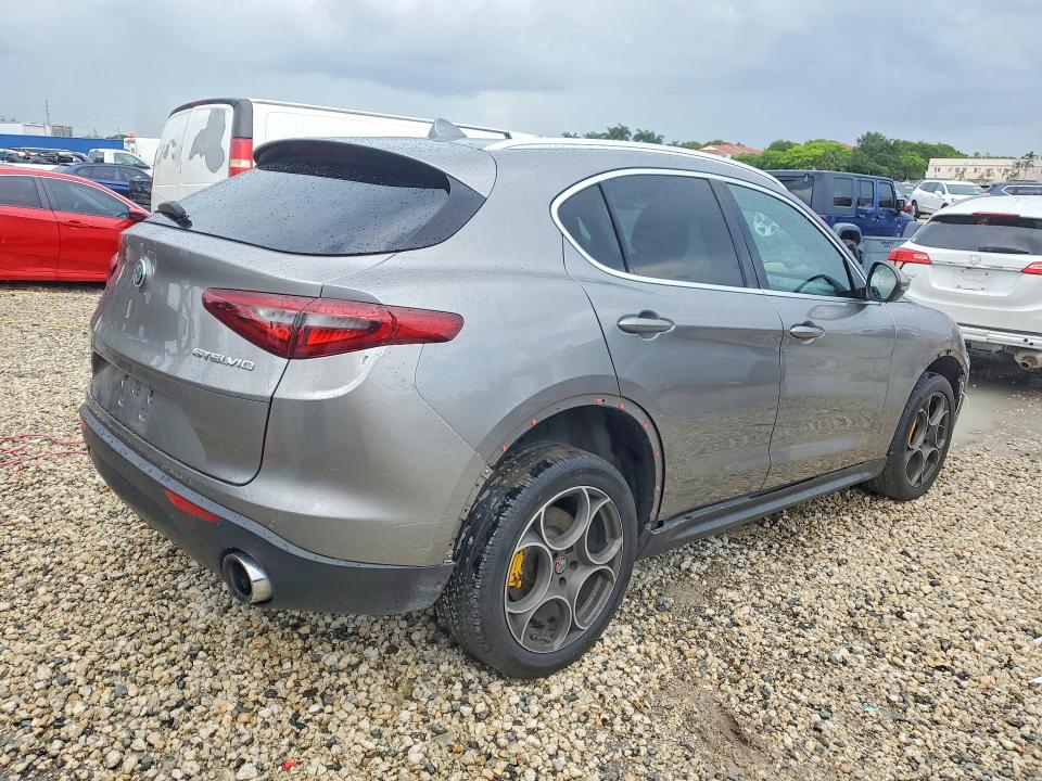 2018 Alfa romeo Stelvio VIN ZASFAKANXJ7B82786 COPART salvage auction — WATER/FLOOD, Fl - Cert Of Title-Slvg Rebld Flood, sold $1,650 on 2026-07-14 (photo 3)