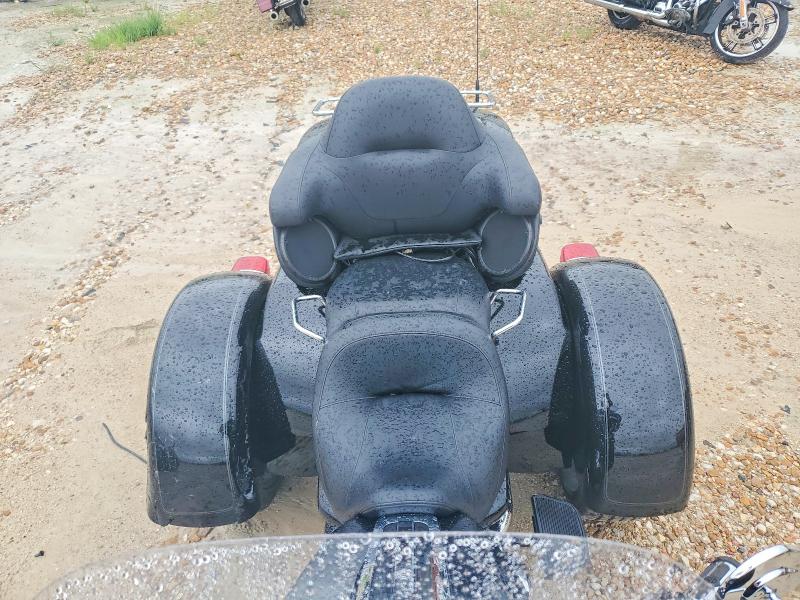 2025 Harley-davidson VIN 1HD1MAF1XSB854918 COPART salvage auction — SIDE, Tx - Salvage Vehicle Title, sold $13,600 on 2026-07-23 (photo 5)