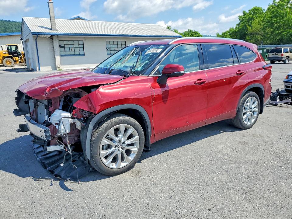 2023 Toyota Highlander VIN 5TDKDRBHXPS015035 COPART salvage auction — FRONT END, Pa - Certificate Of Salvage, sold $9,600 on 2026-07-28 (photo 1)
