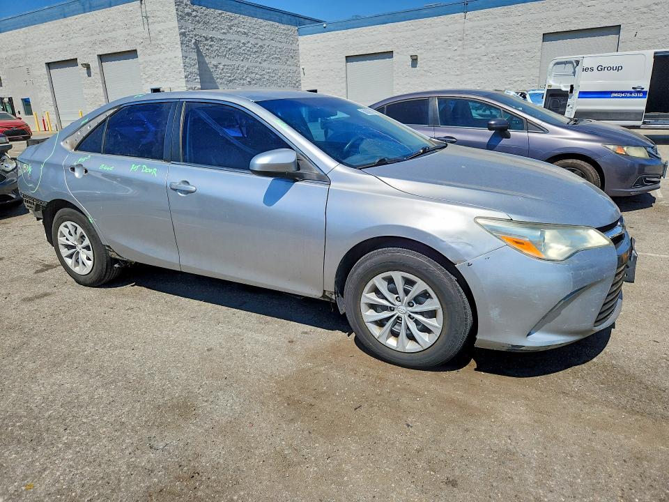 2015 Toyota Camry VIN 4T1BF1FK2FU968880 COPART salvage auction — REAR END, CA - SALVAGE CERTIFICATE, sold $2,000 on 2026-07-02 (photo 4)
