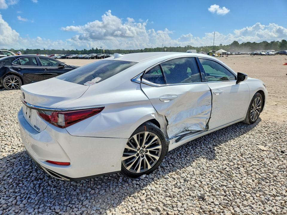 2019 Lexus ES VIN 58ABZ1B16KU039041 COPART salvage auction — SIDE, Tx - Certificate Of Title, sold $15,600 on 2026-07-31 (photo 3)