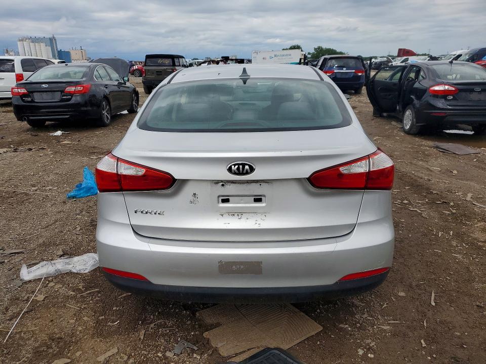 2015 Kia Forte VIN KNAFX4A60F5278485 COPART salvage auction — SIDE, Il - Salvage Certificate, sold $250 on 2026-07-29 (photo 6)