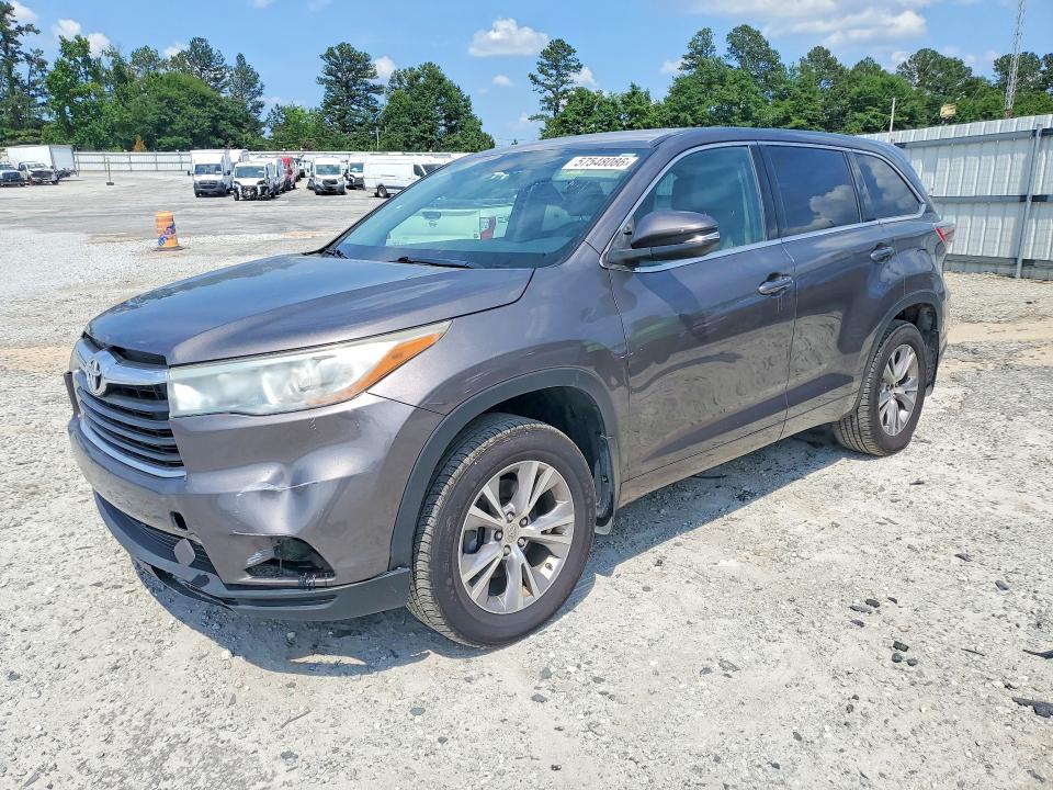 2015 Toyota Highlander VIN 5TDBKRFH9FS157195 COPART salvage auction — FRONT END, Mt - Certificate Of Title (P), sold $5,900 on 2026-08-01 (photo 1)