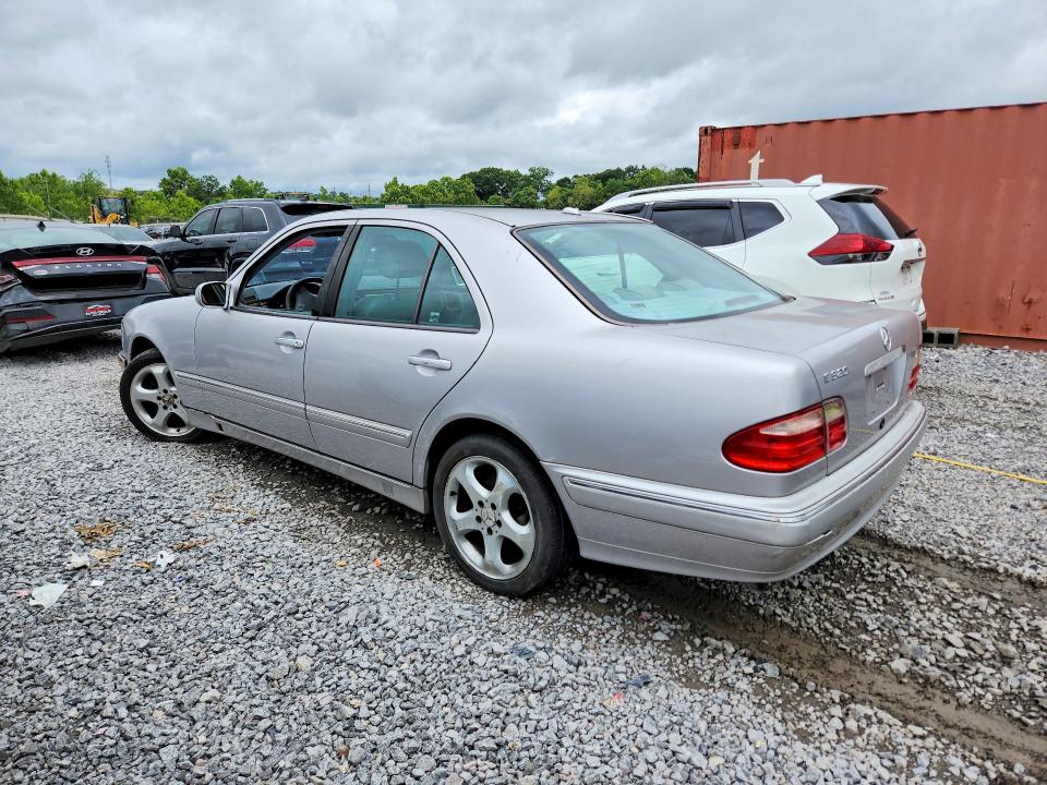 2002 Mercedes-benz E-class VIN WDBJF65J22B498022 COPART salvage auction — NORMAL WEAR, Fl - Certificate Of Title, sold $325 on 2026-07-07 (photo 2)