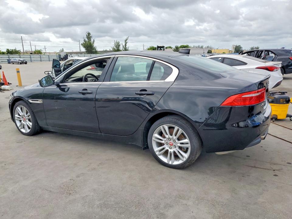 2019 Jaguar Xe VIN SAJAD4FX3KCP46739 COPART salvage auction — WATER/FLOOD, Fl - Cert Of Title-Slvg Rebld Flood, sold $1,000 on 2026-07-29 (photo 2)