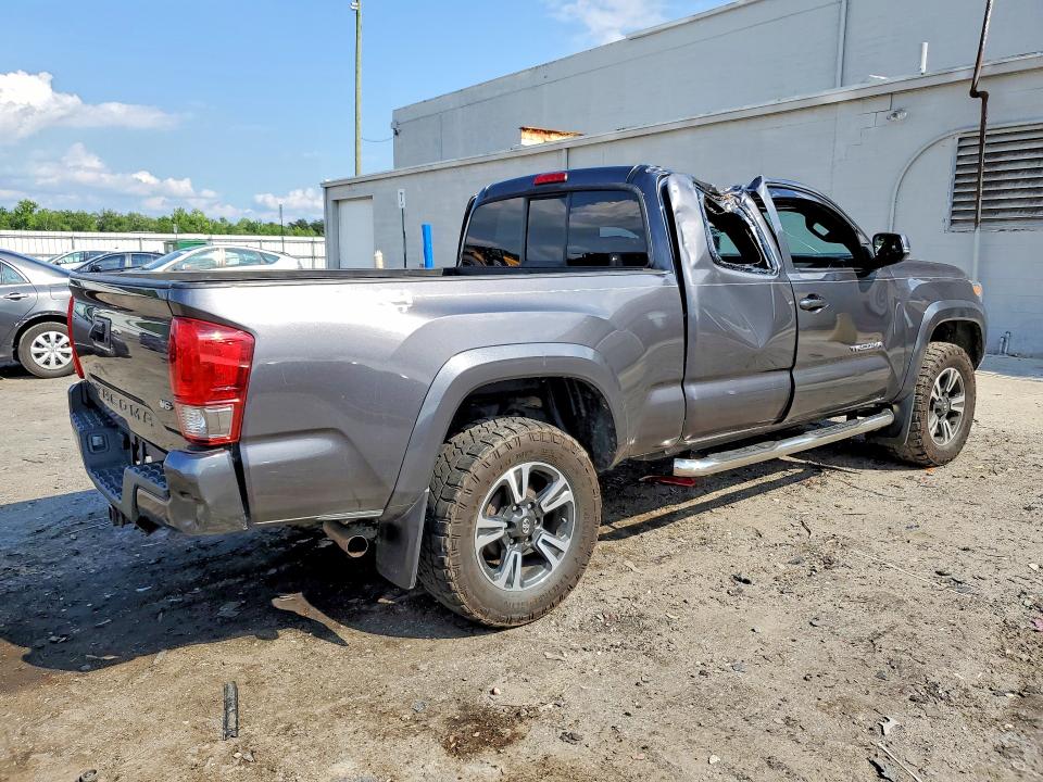 2017 Toyota Tacoma VIN 5TFSZ5AN9HX106861 COPART salvage auction — ROOF, Va - Cert Of Title - Salvage, sold $7,000 on 2026-07-08 (photo 3)