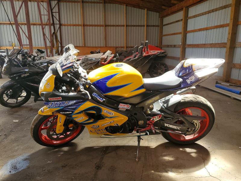 2006 Suzuki Gsx-r1000 VIN JS1GT76A062103490 COPART salvage auction — SIDE, On - Permit No Brand - Unfit, sold $1,100 on 2026-07-28 (photo 3)