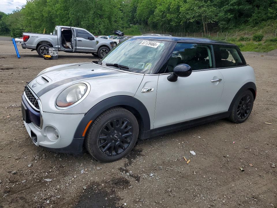 2014 Mini Cooper VIN WMWXM7C50ET985647 COPART salvage auction — REAR END, Salvage Title, sold $725 on 2026-08-06 (photo 1)