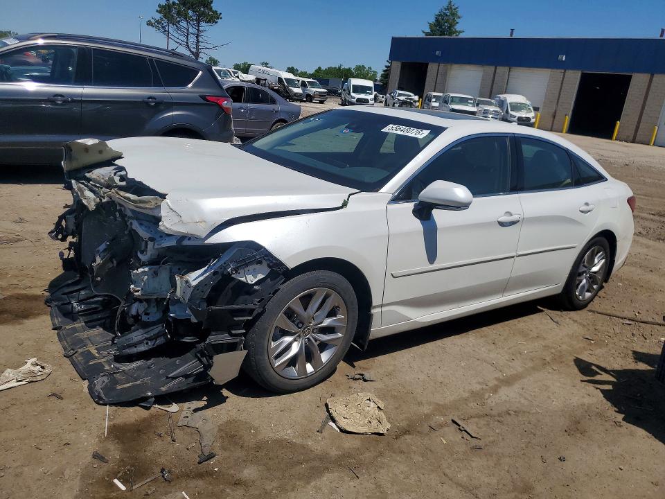 2022 Toyota Avalon VIN 4T1AA1AB4NU014048 COPART salvage auction — FRONT END, Oh - Dealer Only Clean Title, sold $7,600 on 2026-07-14 (photo 1)