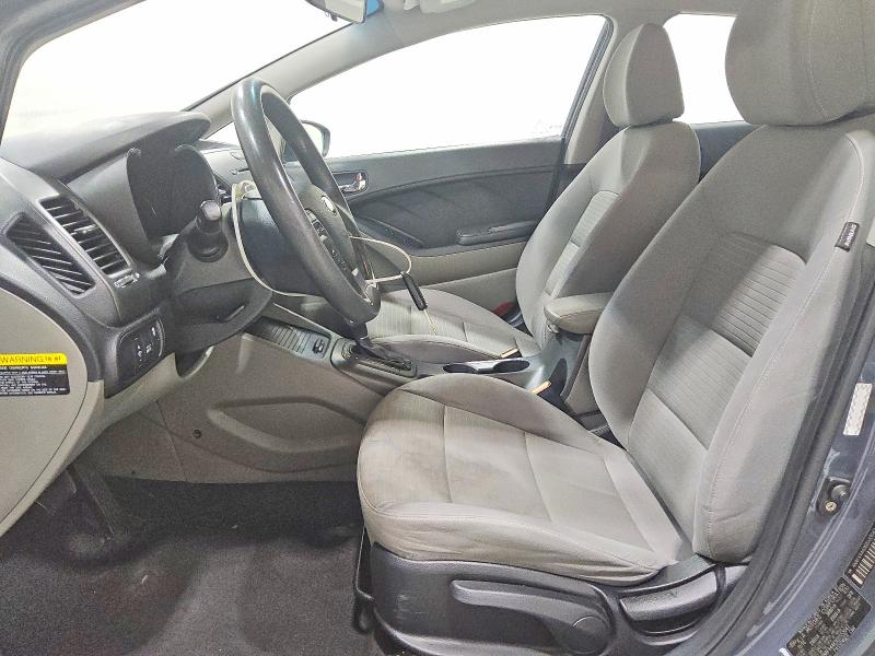 2016 Kia Forte VIN KNAFX4A63G5553042 COPART salvage auction — MINOR DENT/SCRATCHES, FL - CERTIFICATE OF TITLE, sold $850 on 2026-07-09 (photo 7)