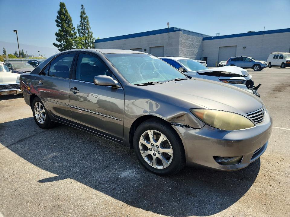 2005 Toyota Camry VIN JTDBF32K050166727 COPART salvage auction — REAR END, CA - SALVAGE CERTIFICATE, sold $575 on 2026-07-28 (photo 4)