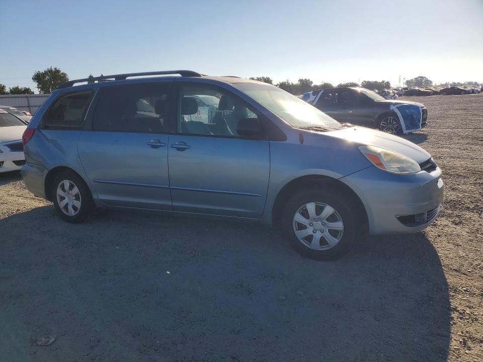2004 Toyota Sienna VIN 5TDZA23C74S033960 COPART salvage auction — SIDE, Ca - Salvage Certificate, sold $625 on 2026-07-14 (photo 4)