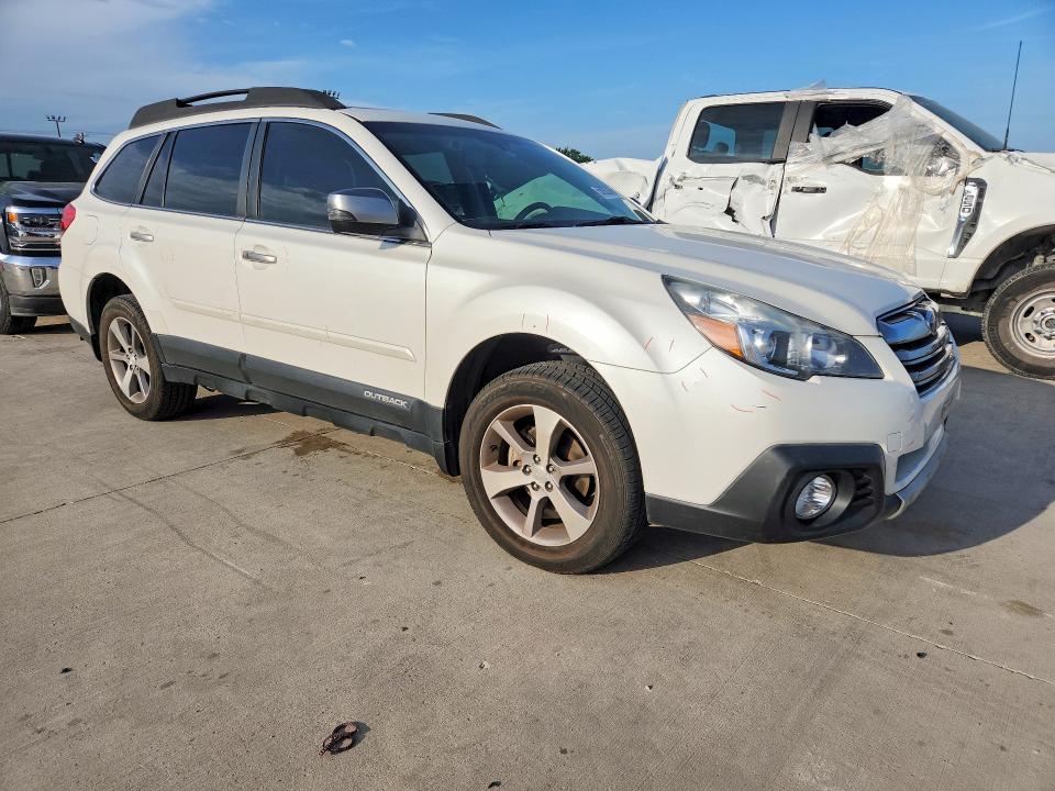 2014 Subaru Outback VIN 4S4BRCPC9E3258230 COPART salvage auction — REAR END, Tx - Salvage Vehicle Title, sold $2,800 on 2026-07-09 (photo 4)