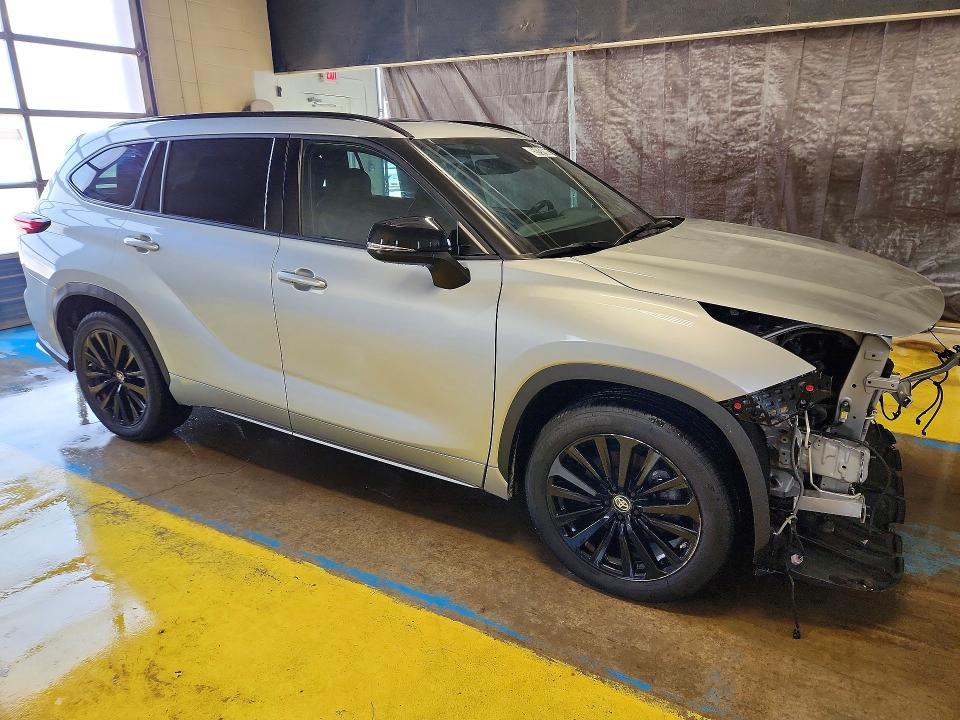 2024 Toyota Highlander VIN 5TDKDRAH9RS536980 COPART salvage auction — FRONT END, IL - CERTIFICATE OF TITLE, sold $23,600 on 2026-07-08 (photo 4)