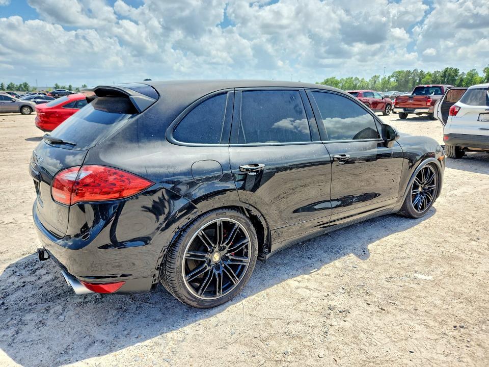 2011 Porsche Cayenne VIN WP1AC2A26BLA85286 COPART salvage auction — WATER/FLOOD, TX - SALVAGE TITLE-FLOOD DAMAGE, sold $1,850 on 2026-07-07 (photo 3)